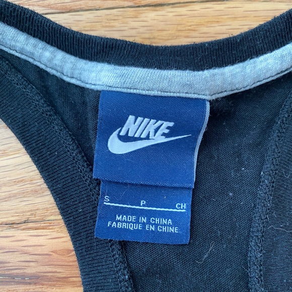 Nike Tank Top - Picture 2 of 2